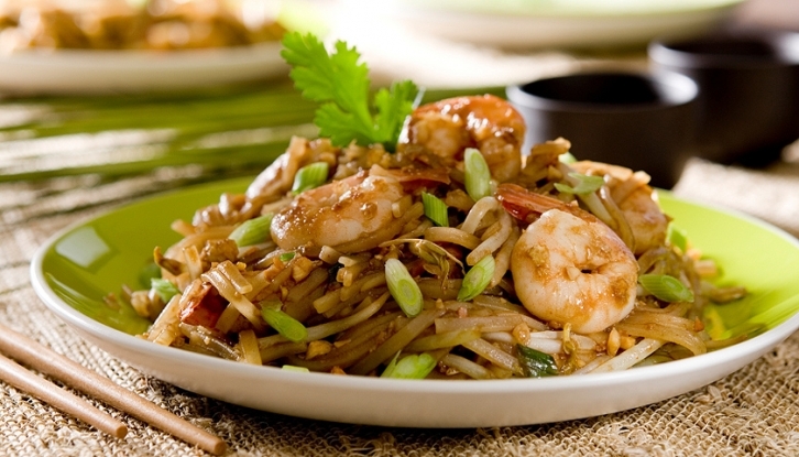 Pad Thai mit Garnelen